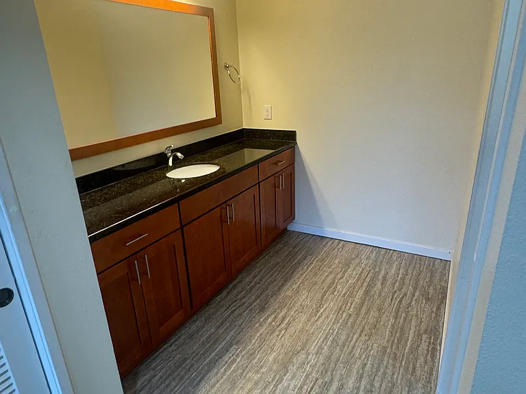 1070 5th Ave S #307 — Photo 5