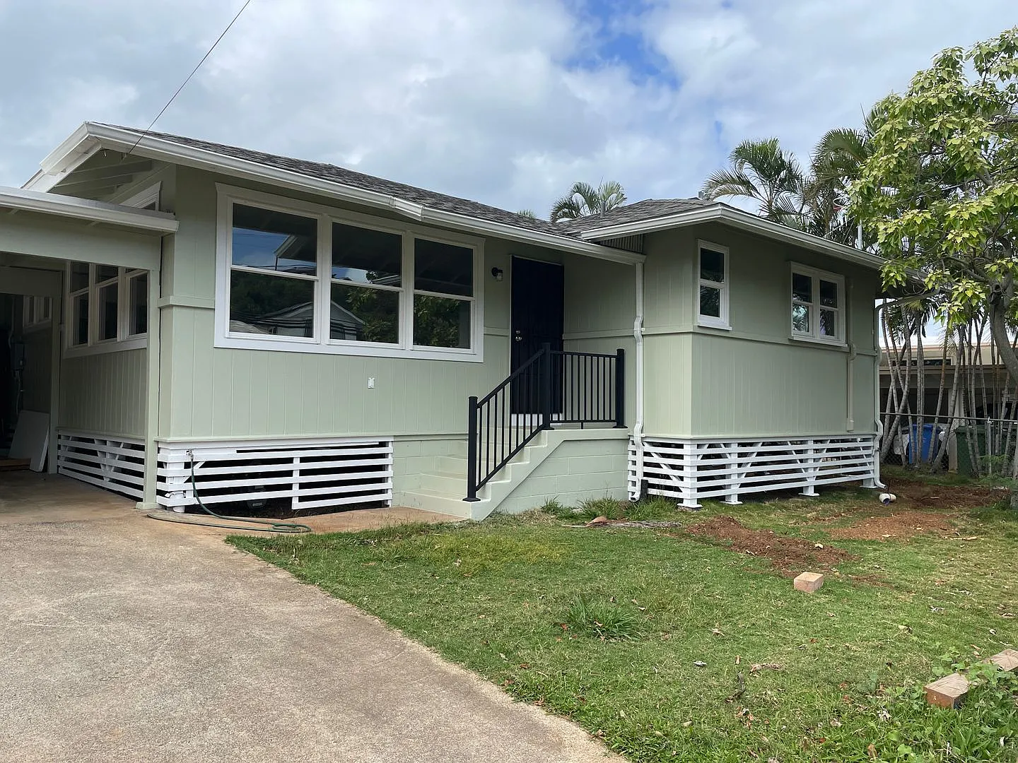 Kailua - Keolu Hills - 3 Bdrm/2 Bath/2 Prkg - $3,800 — Photo 2