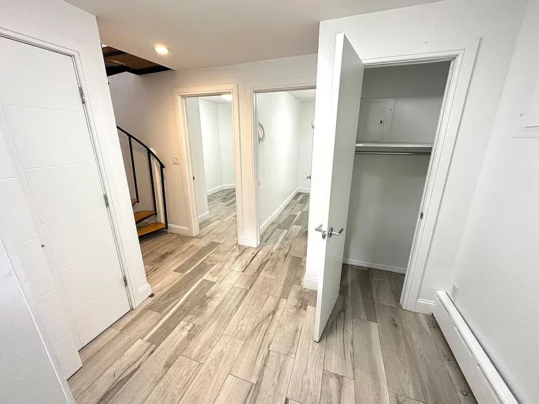 320 E 6th St #CH — Photo 24