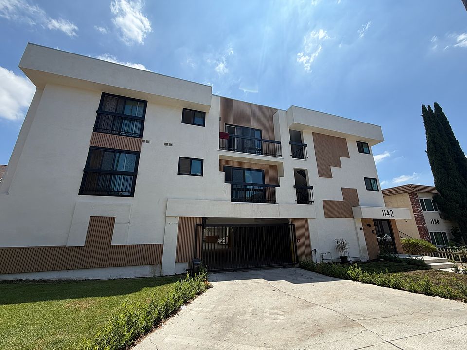 1st image of 1142 Linden Ave #106