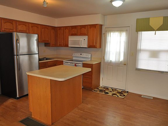 3rd image of 4272 Morsetown Ct