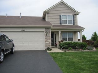 1249 Cape Cod Ln, Hampshire, IL 60140