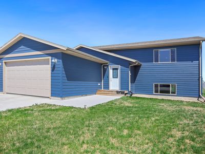 1025 Nano Nagle Ave NE, Aberdeen, SD, 57401