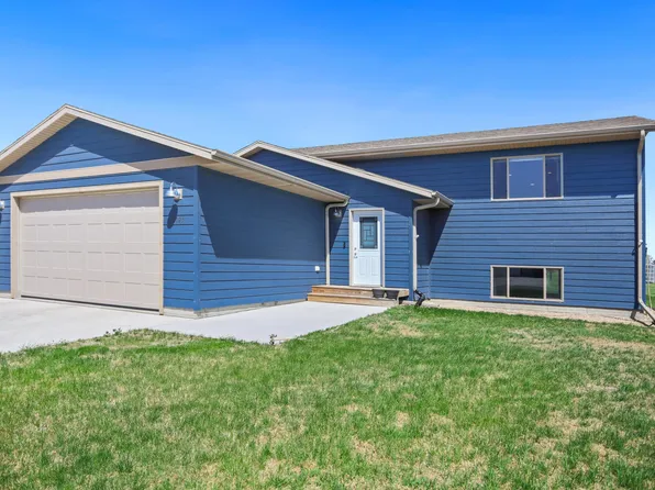1025 Nano Nagle Ave NE, Aberdeen, SD 57401
