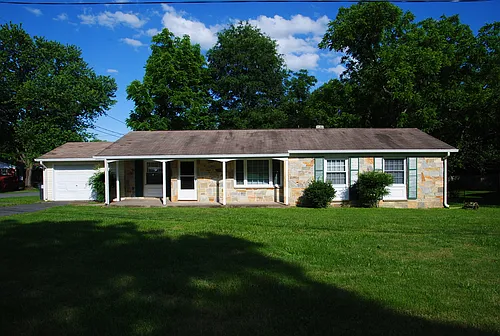111 Walnut Dr Photo 1
