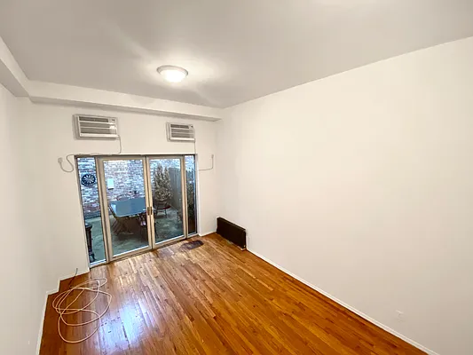 Rented by Waverly Realty Associates | media 9