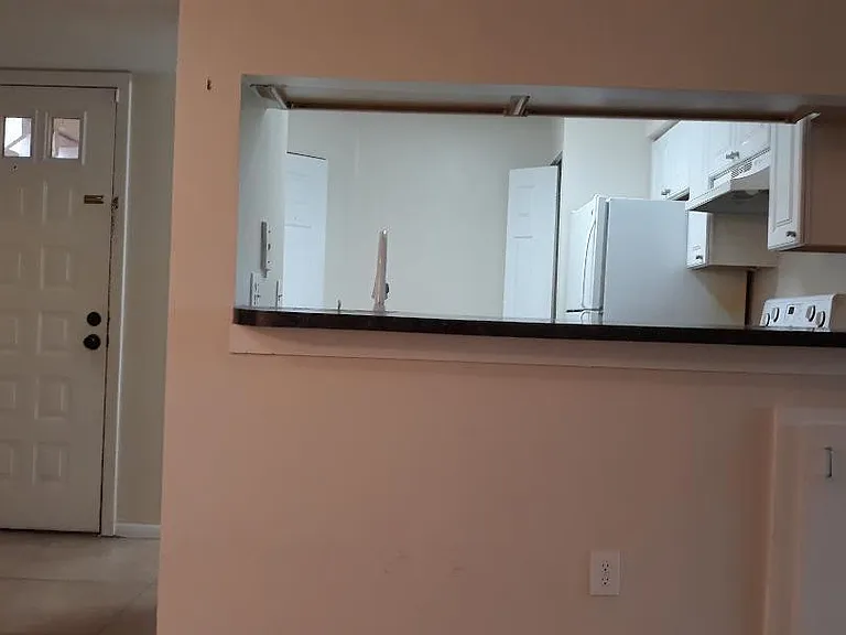 1081 Coral Club Dr — Photo 15