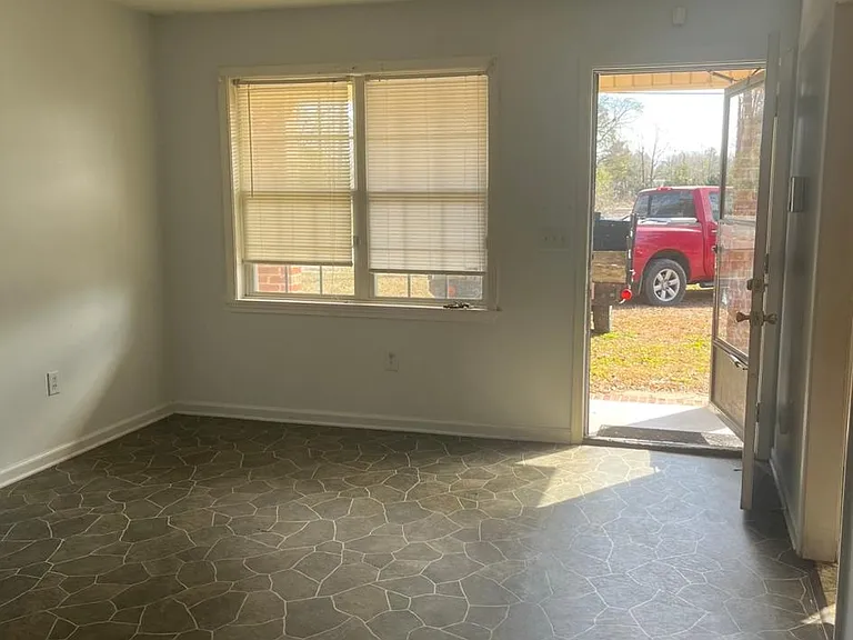 408 S 1st Ave #A — Photo 6