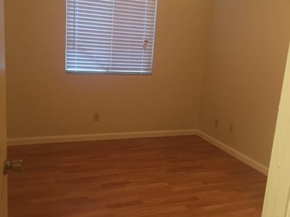 347 Birdwell St APT 3