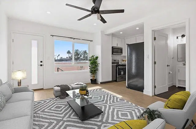 2 bed, $1,995 — Photo 2