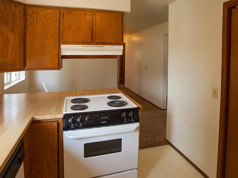 2116 Mill Ave — Photo 5