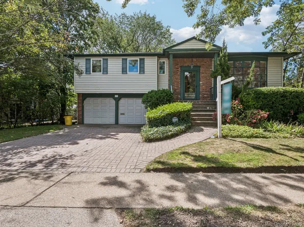 563 Hook Street, North Woodmere, NY 11581