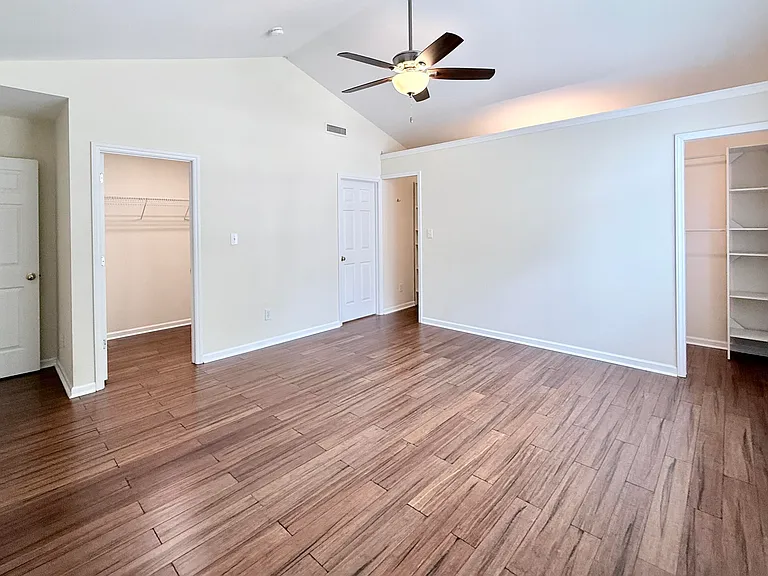 2729 E Shoreham St — Photo 33