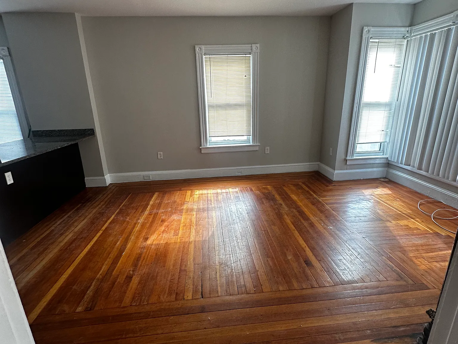 5 bed, 1500 sqft, $3,200 — Photo 4