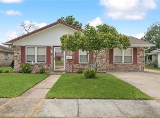 772 Oakwood Dr, Terrytown, LA 70056