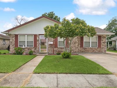 772 Oakwood Dr, Terrytown, LA, 70056