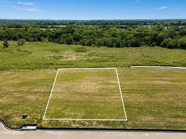 105 Amistad Circle Cir, Mc Gregor, TX 76657