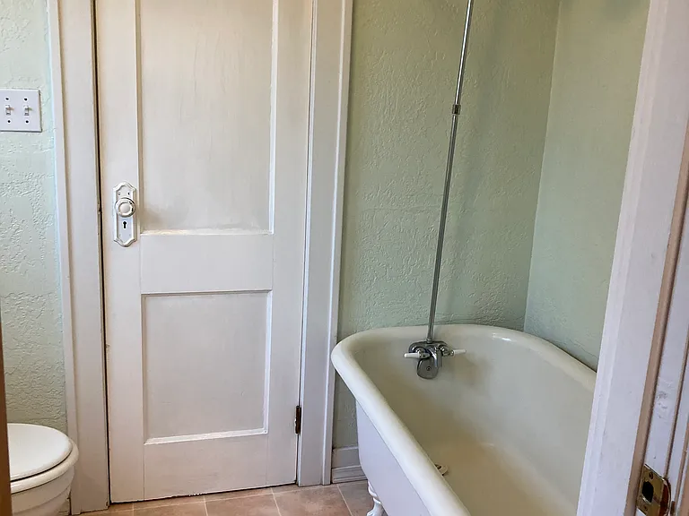 1231 Elm St NW — Photo 7