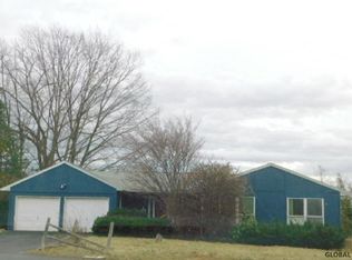 23 Hampton St, Menands, NY 12204