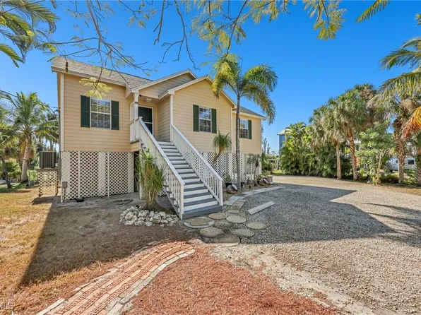 13331 Electron Dr, Fort Myers, FL 33908