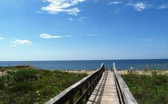 3rd image of 1056 W Gulf Beach Dr
