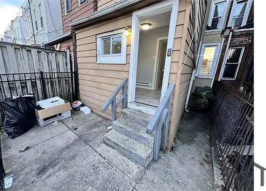 233 N Ramsey St — Photo 19
