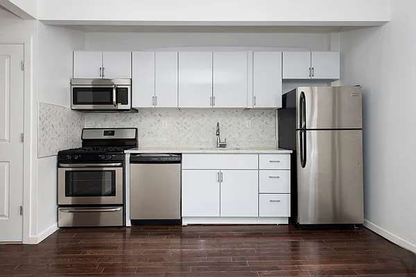 Rented by Bold New York | media 6