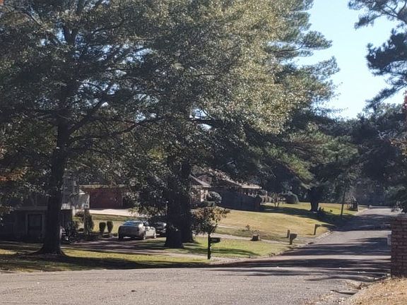 5th image of 5215 Brookview Dr