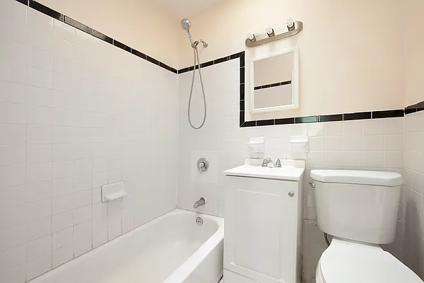 Rented by R New York | media 4