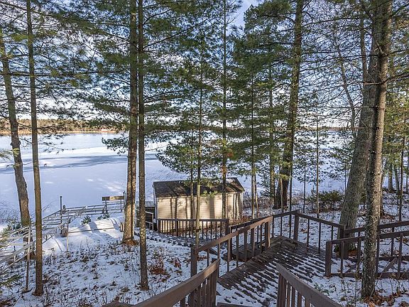 3rd image of 866 Wabedo Springs Rd NE