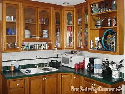 Upstairs living room.
						:
						Small office space off this room to the left.