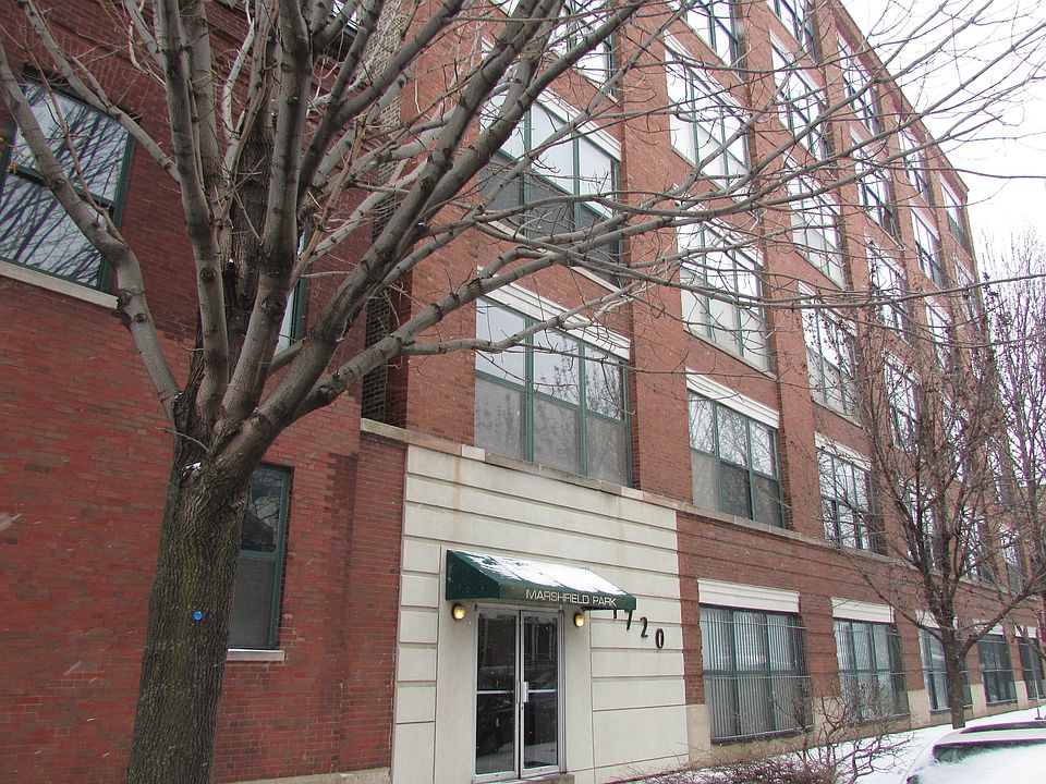 1720 N Marshfield - Entry