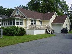 1st image of 10 Oak St