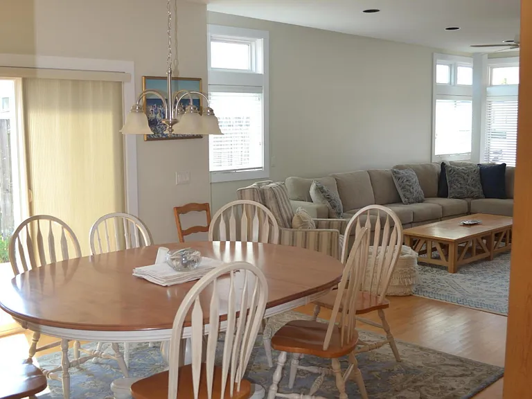 15 Ortley Ave — Photo 14