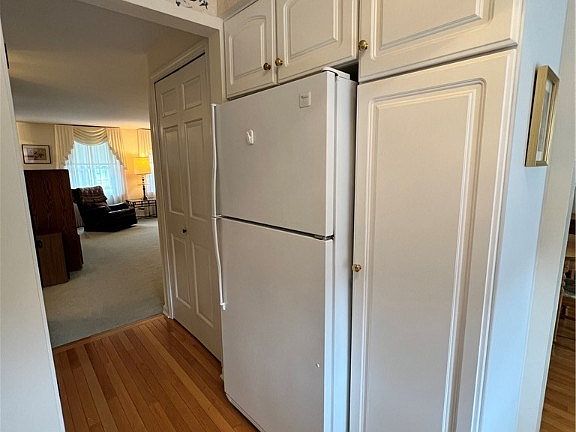 4th image of 35 Oakbrook Dr APT C