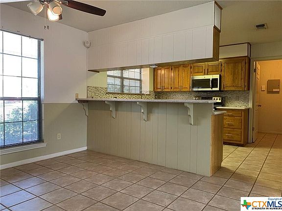 4th image of 1104 Bowen Ave