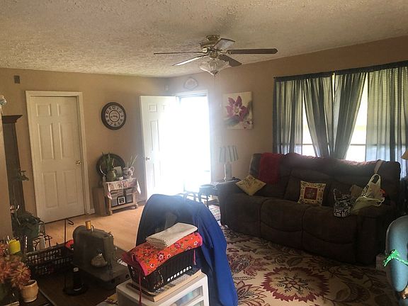 2nd image of 506 W Gipson Ave