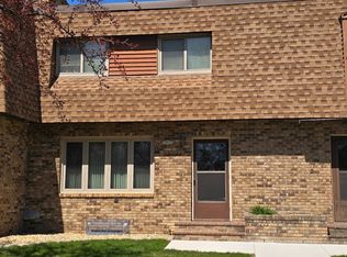 1402 E Gateway Cir S APT H, Fargo, ND 58103