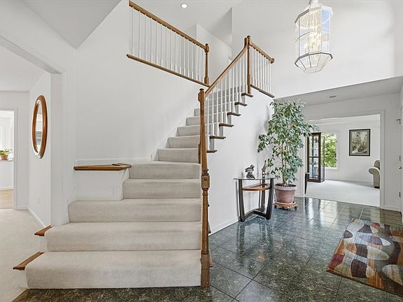 2nd image of 210 Reichold Rd