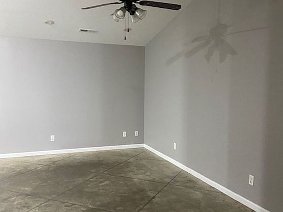 3rd image of 105 Baker Ln #1