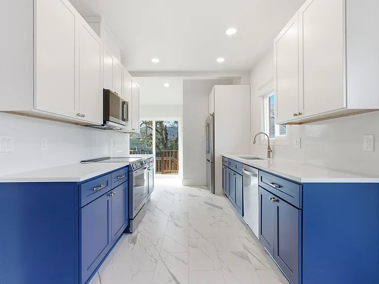 2945 NE 57th Ave — Photo 21