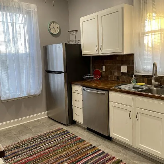 877 Heyl Ave — Photo 10