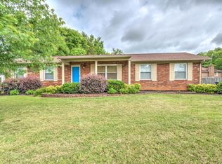 3931 Kenilworth Ln, Knoxville, TN 37914