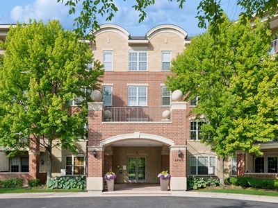 2700 Summit Dr APT 409, Glenview, IL, 60025