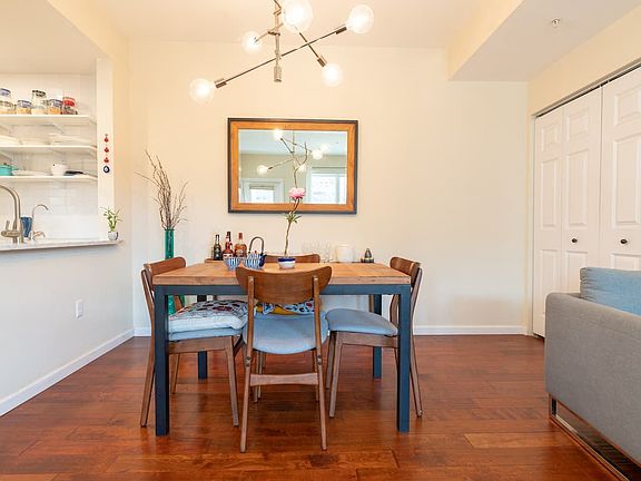 4th image of 1530 Lee Hill Dr #1