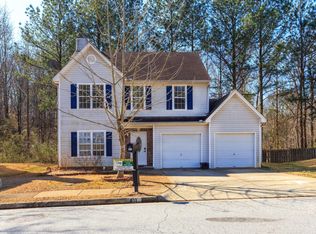 811 Sugar Oak Ln, Lawrenceville, GA 30043
