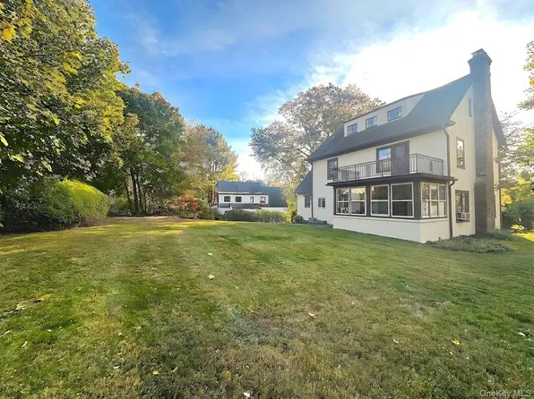 17 Old Orchard Road, New Rochelle, NY 10804