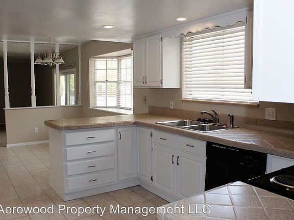 2nd image of 1695 S Nile Ct