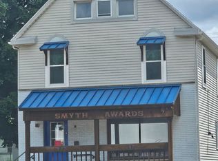 877 N Main St, Akron, OH 44310