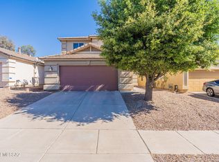 746 W Firehawk Dr, Green Valley, AZ 85614